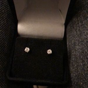 1/4 k diamond studs in 14 k white gold